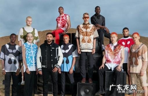 巴宝莉男装时装发布会 巴宝莉2021秋冬男装发布会图片