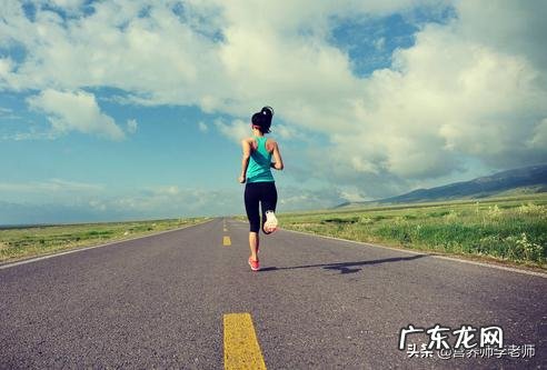 减肥快一个月了，不掉称反而胖了是怎么回事额