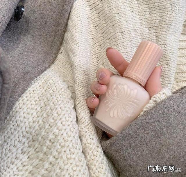 很简单但是很绝的妆容 简单又好看的妆容可以理解为素颜