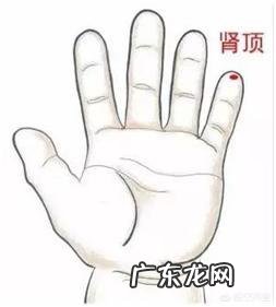 宝宝补着钙还有草帽圈，这是什么原因呢？