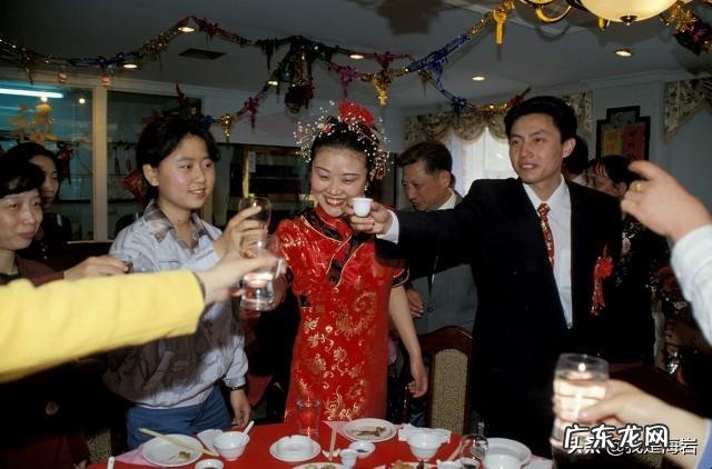 丈夫看见妻子被人强奸,一怒之下杀死强奸犯,属不属于故意杀人?