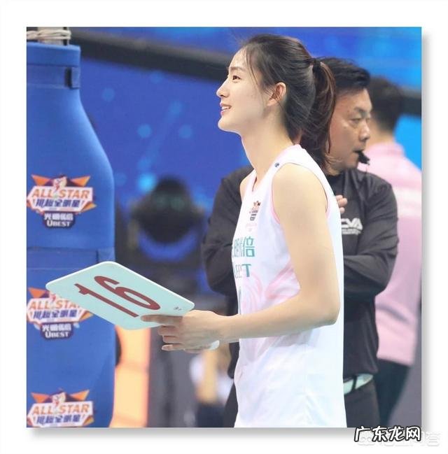 来女士前夫发声：正考虑前妻小女儿监护事宜，是真心还是有所图？