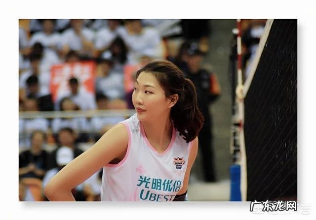 来女士前夫发声：正考虑前妻小女儿监护事宜，是真心还是有所图？