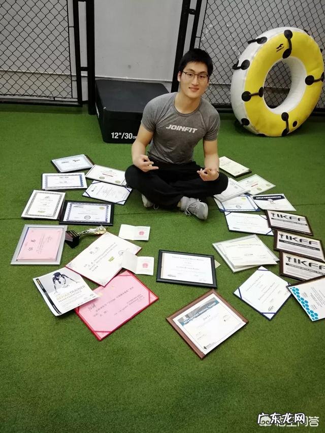 体重有点超标了,正在减肥,是晚上跑步好,还是早上跑步好?