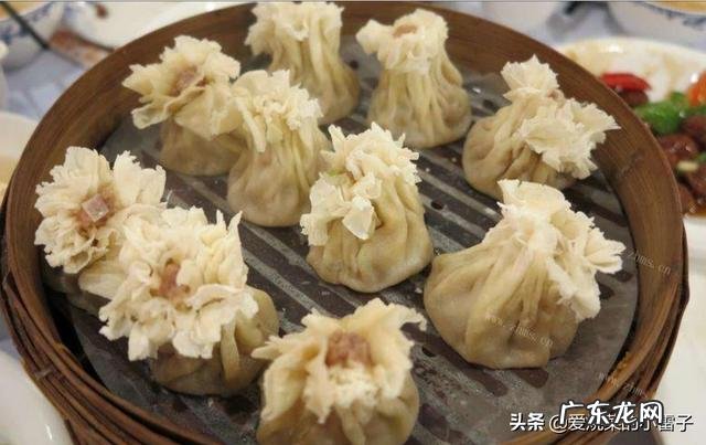 想在上海或嘉兴摆摊卖早点,需要交什么费用吗?