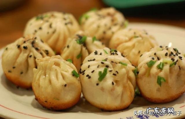 想在上海或嘉兴摆摊卖早点,需要交什么费用吗?