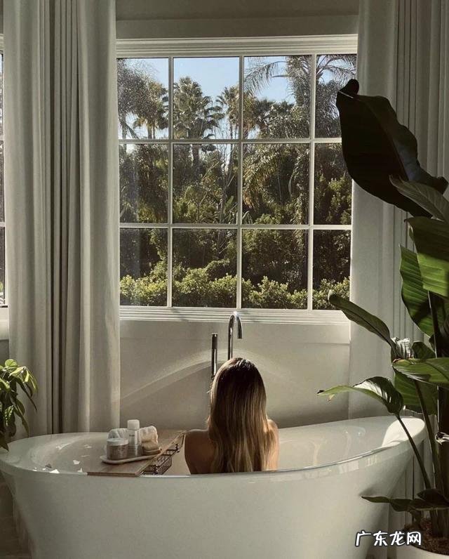 留长发过渡期怎么打理 留长发尴尬期怎么打理