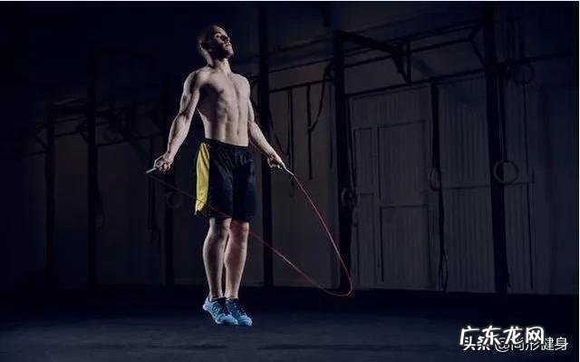 都说跳绳能减肥.我坚持了两个月,一斤都没减下来!这是为什么?