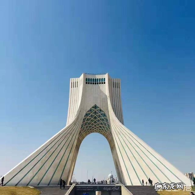 请问大家一个人出国旅游过吗?请问大家去的是哪些国家,怎么样?