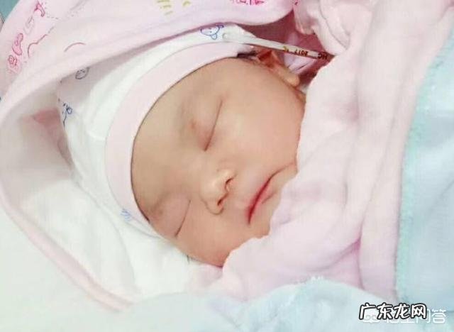 产后坐月子如何防止子宫下垂和胯部变宽?