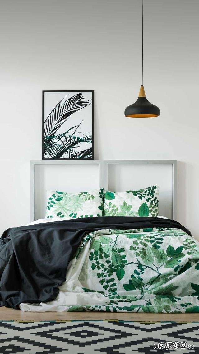 古诗和词是两种体裁吗?现在诗多见而词鲜有,写词很难吗?