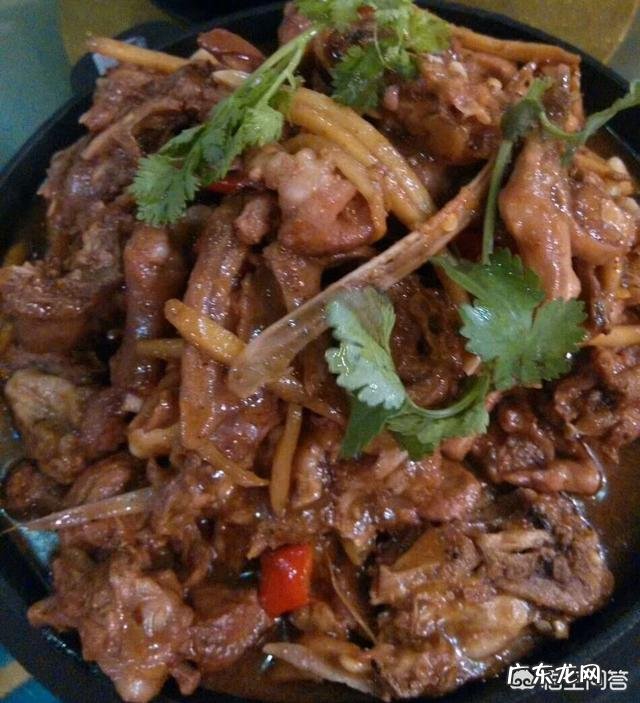 广西人请客吃饭,饭桌上必有哪些菜?