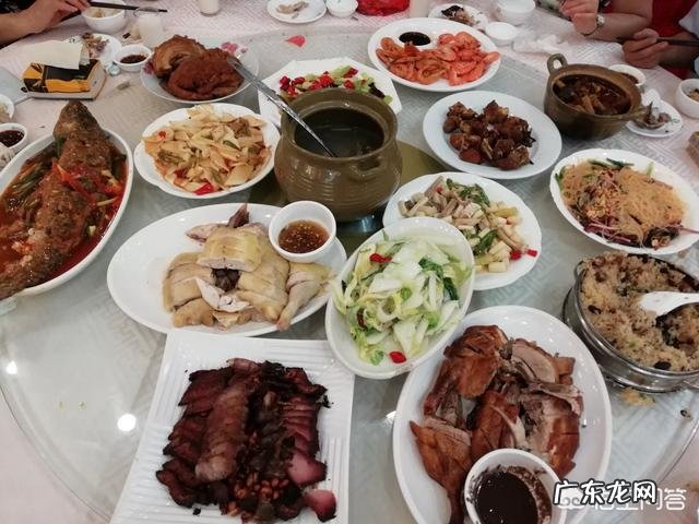 广西人请客吃饭,饭桌上必有哪些菜?