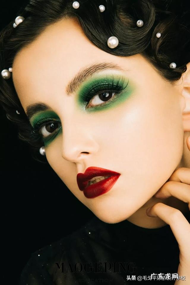 彩妆化妆全套教程图解 彩妆教程日常化妆高清图