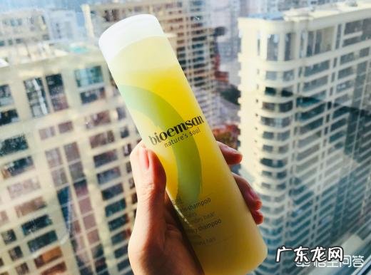 为什么“学生x”掉发比较严重跟什么原因有关呢