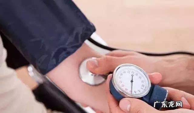 高血压吃鸡蛋是不是不能吃蛋黄？