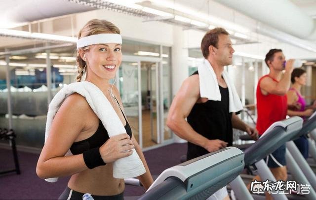 每天200个俯卧撑加100个仰卧起坐能减脂吗？