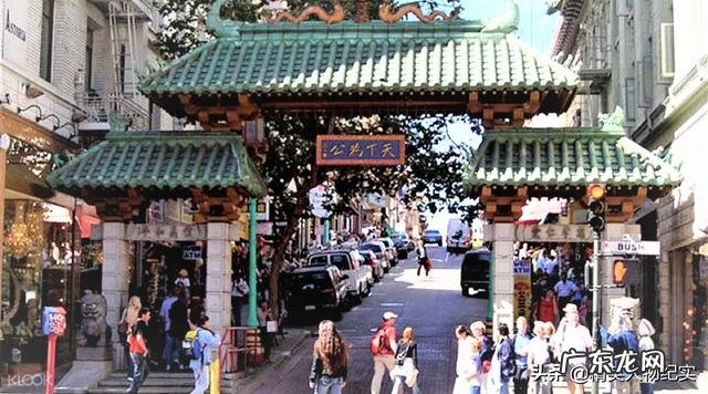 为什么美国政zhi家少,政客多?