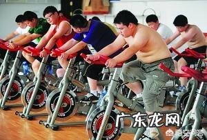 正处于青春期,饿得好快,但一吃饱了就长胖,该减肥吗