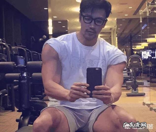 用弹力带能代替去健身房吗? 在家只用弹力带能健身吗