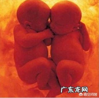 35周了,两个胎儿差距太大胎儿偏小的胎动频繁怎么回事?