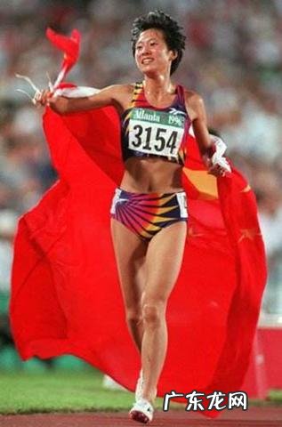 特别喜欢跑步,但又怕小腿变粗,怎么办呢?