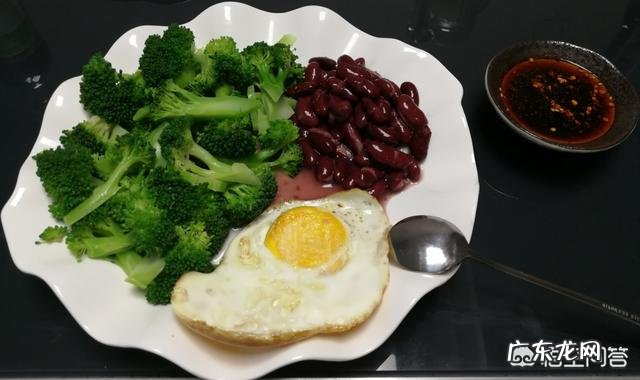 你们一日三餐都是怎么吃的呢?