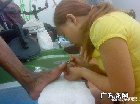 “死在美国也不回去”的凤姐,如今在美国怎么样了?