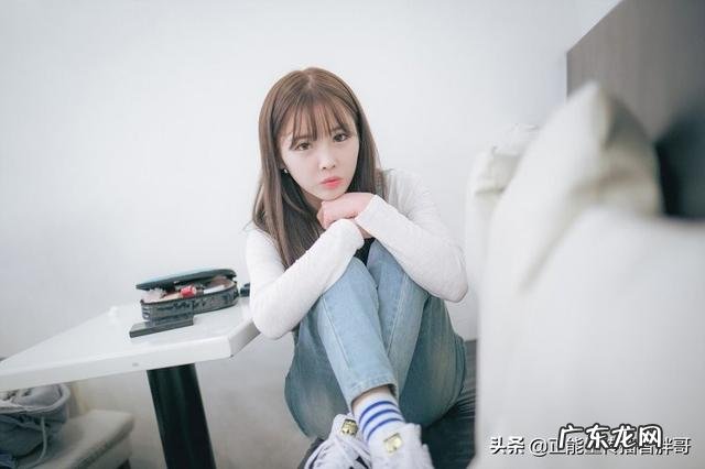 如何打扮得看起来像一个韩国女孩子?