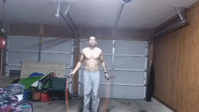 肌肉大叔每天跳绳30分钟,坚持90天后,体脂率能下降多少?