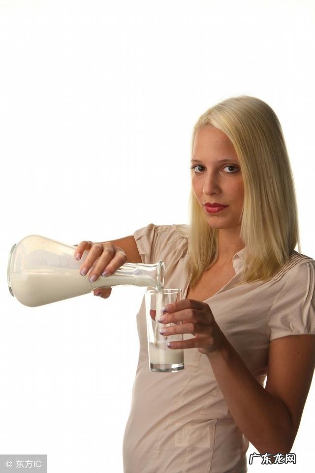 五十多岁人每天都喝250ml的脱脂纯牛奶好吗?