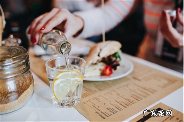 如何锻炼才能减去自己肚子上的赘肉?