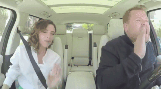 维多利亚·贝克汉姆为什么不爱笑？