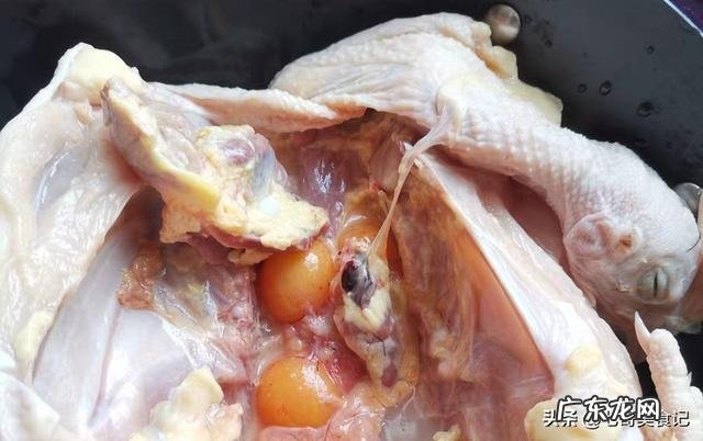 三黄鸡到底是土鸡还是肉鸡?为什么市场上卖的肉鸡也叫三黄鸡?