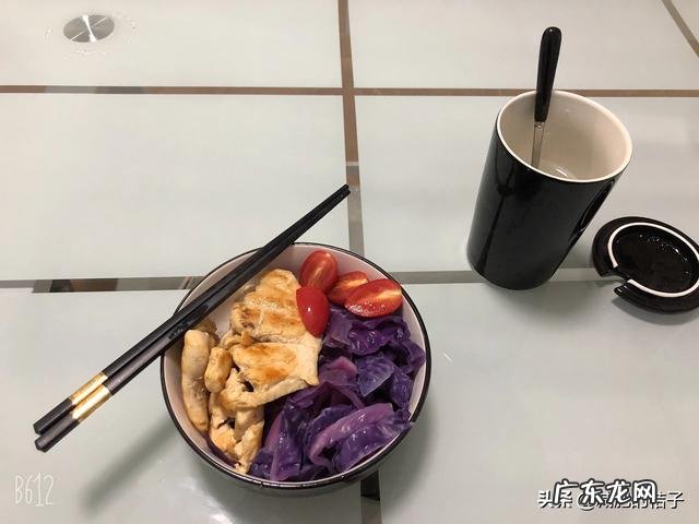 在学校食堂 想要减肥的男生一般中午和晚上吃什么比较好?