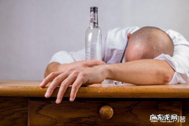 减肥期间都要跑步，要是突然停止跑步了，减肥怎么继续才不反弹？ 刚开始跑步怎么才能快速的减肥