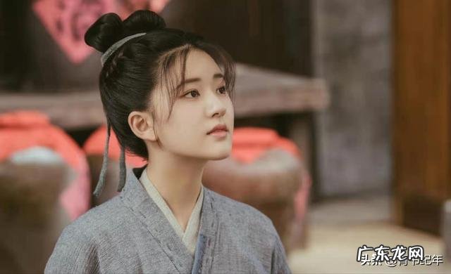 白居易晚年成了一个好色的老头，姬妾上百，是真的吗？