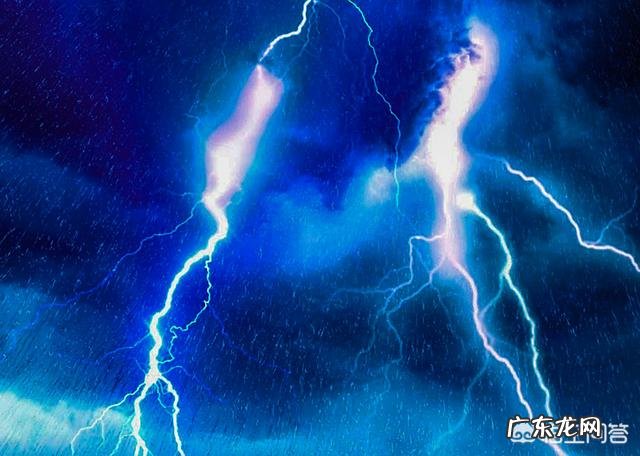 据说地球上曾经下过一场持续几百万年的雨,这是不是真的?