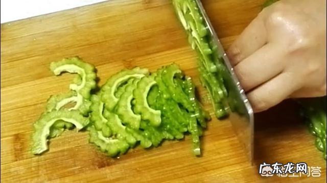 夏天多吃苦瓜有什么好处呢?苦瓜怎么做才好吃啊?