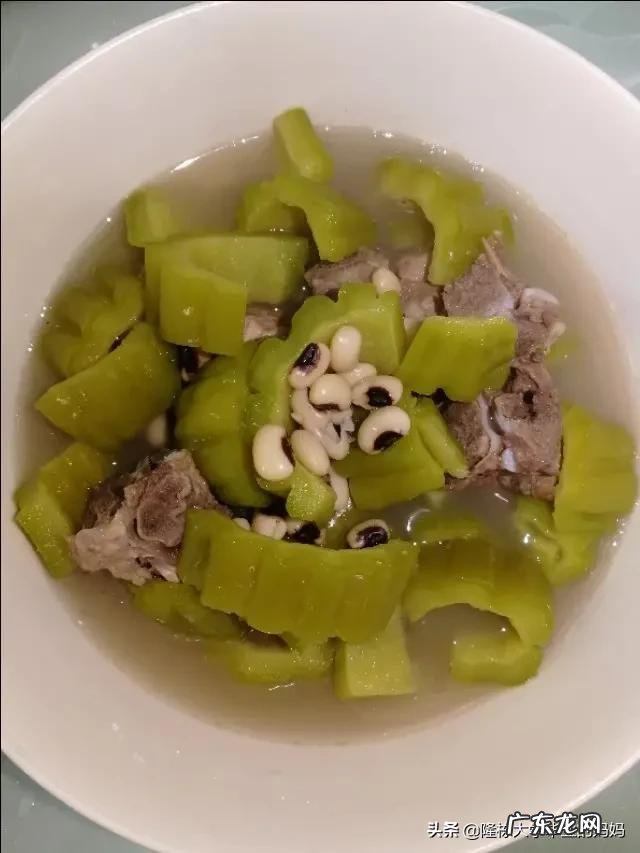 夏天多吃苦瓜有什么好处呢?苦瓜怎么做才好吃啊?