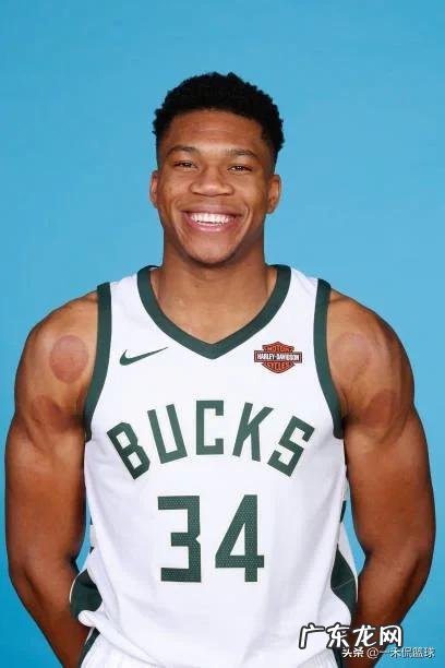 詹姆斯肌肉有多夸张,在外线球员里能排diyi吗?