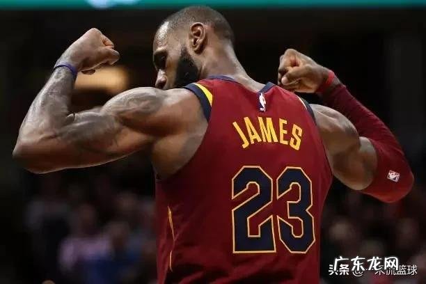 詹姆斯肌肉有多夸张,在外线球员里能排diyi吗?