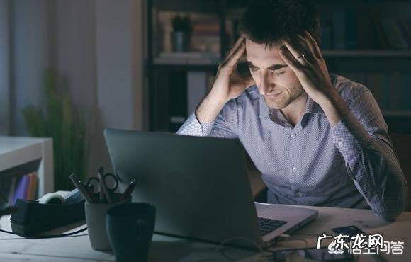 经常出油 皮肤油脂过多,导致毛囊堵塞,应该怎样改善?