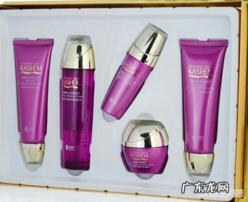 皮肤暗沉并且出现皱纹,用哪些护肤品比较好?