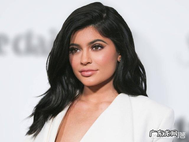 卡戴珊姐妹中颜值最高和身材最好的分别是谁?你怎么看?