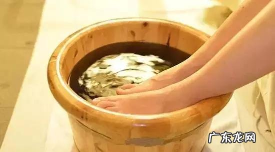 秋冬泡脚,加点什么一起,养生效果加倍
