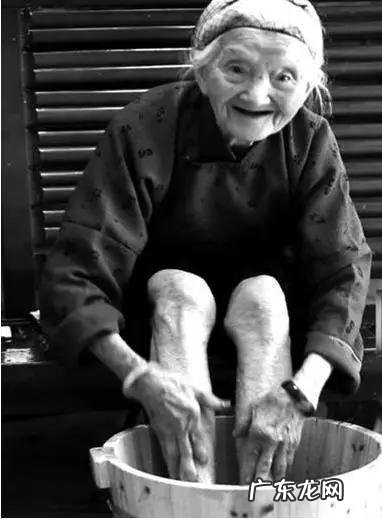 秋冬泡脚,加点什么一起,养生效果加倍