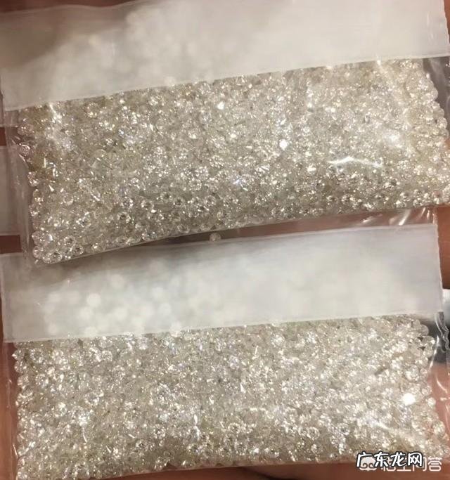 评估钻石国际标准里的4C是指什么?