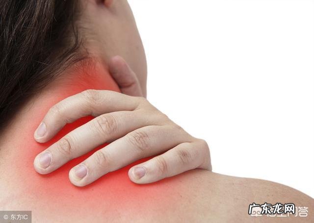 缓解颈肩疼痛,只是扭扭脖子拉伸一下就够了吗?