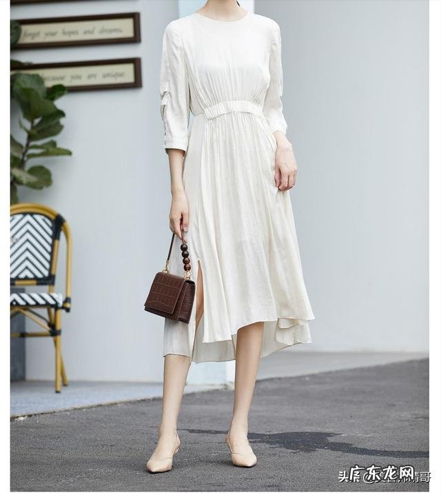 身材有点微胖的女生,上班要怎么穿才能显瘦又显气质呢?